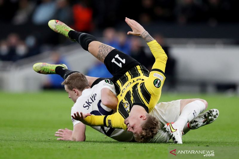 Tottenham atasi Vitesse Arnhem, debut Conte diwarnai lima gol dan tiga