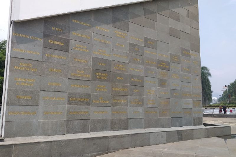 281 nama terukir di Monumen Perjuangan Pahlawan COVID-19 di Kota Bandung
