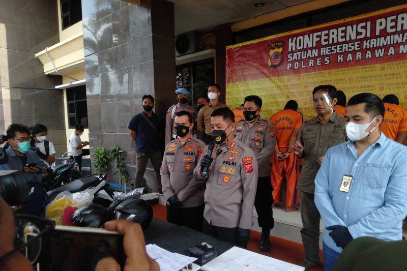 Polisi tangkap enam pelaku pembunuhan bos rumah makan Padang di Karawang