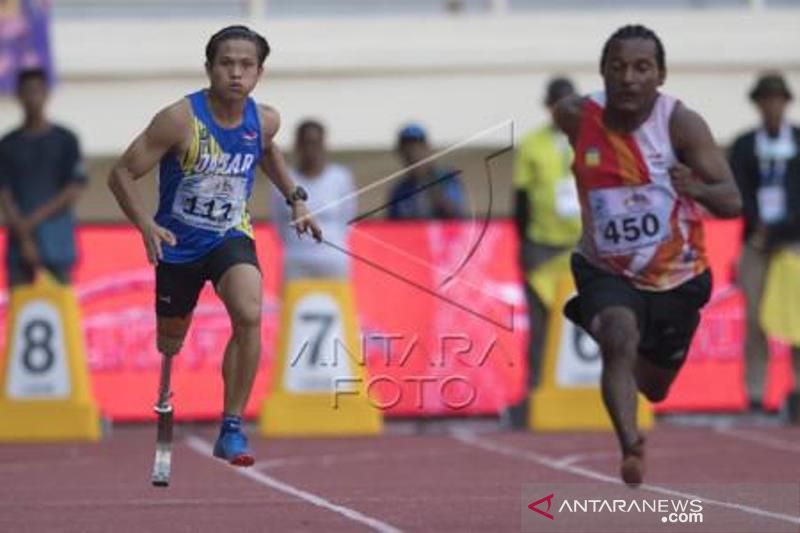 Final Lari 100 Meter Putra T42