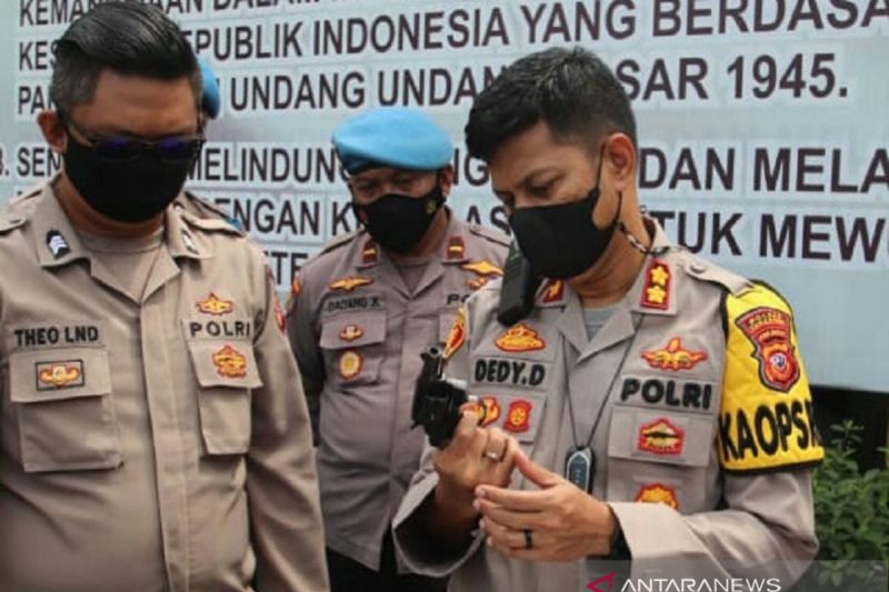 Ratusan personel Polres Sukabumi pemegang senjata api diperiksa