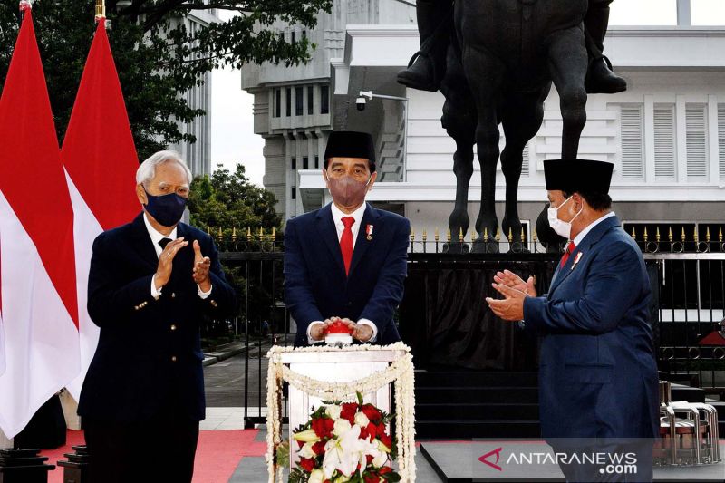 Mahardhika: Pakde Guntur Soekarnoputra harus belajar ajaran kakek Soekarno