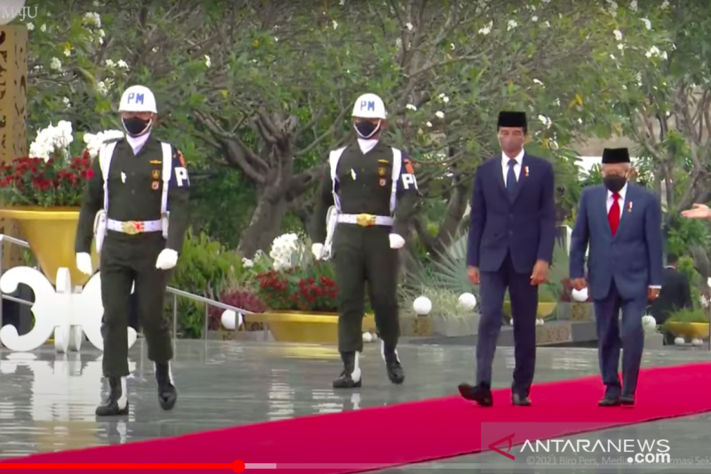Presiden Jokowi pimpin Upacara Ziarah Nasional Hari Pahlawan di TMP Kalibata