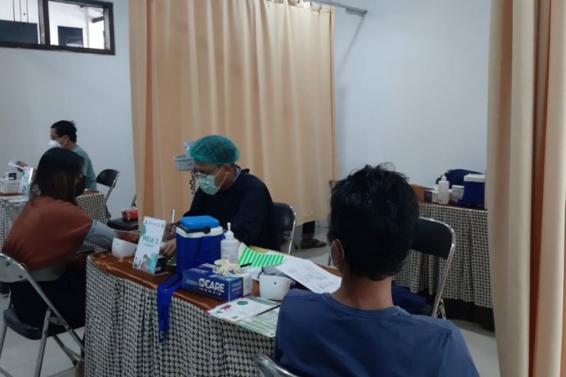 Sentra vaksinasi untuk pasien berkebutuhan khusus tersedia di Bandung