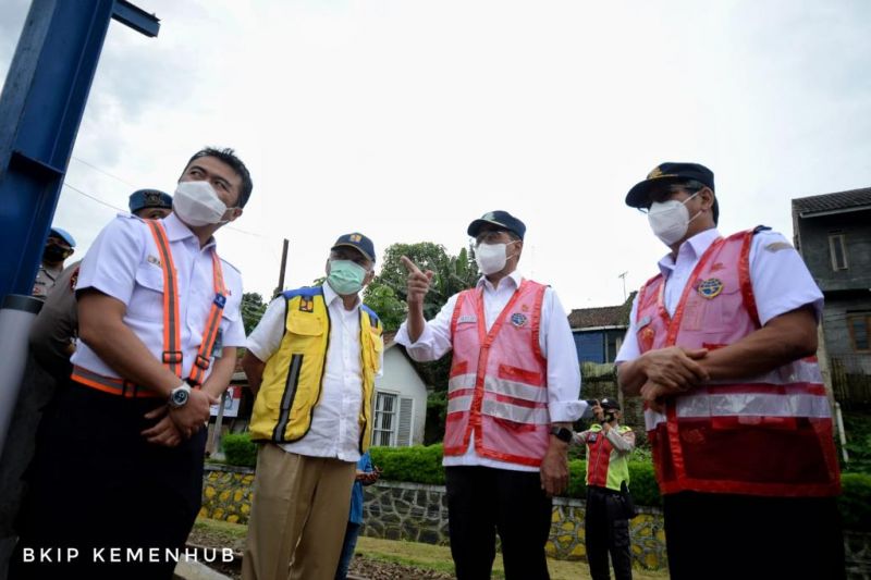 Menhub tinjau pembangunan jalur ganda kereta api Bogor-Sukabumi