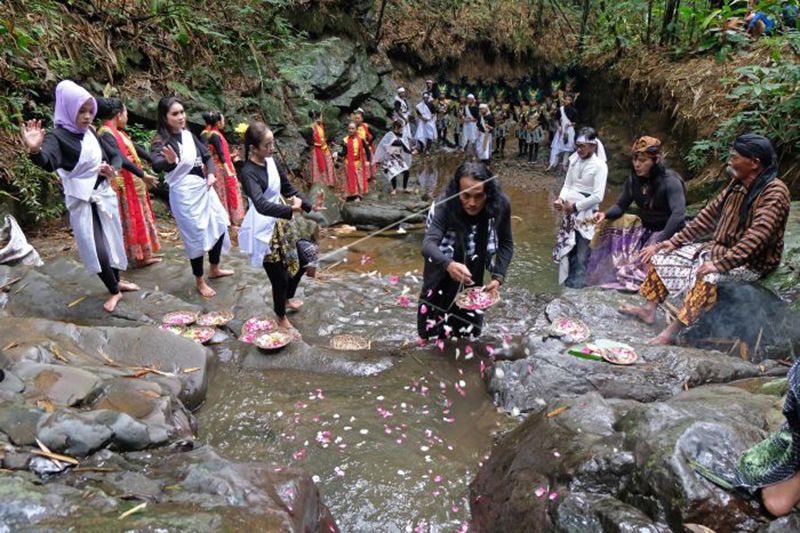 Ritual Tapak Jaran Sembrani