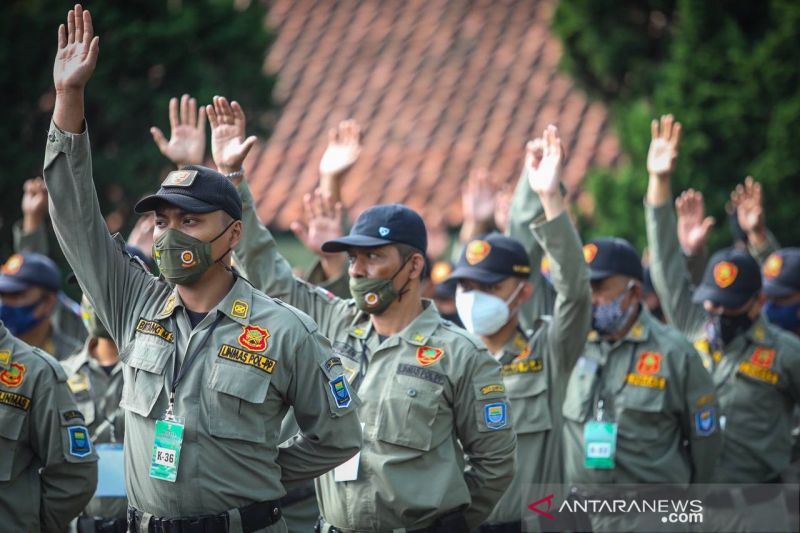 250 Satlinmas Pemkot Bandung ikut pelatihan di Rindam III/Siliwangi