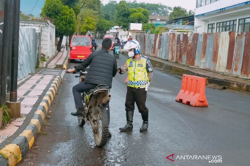 Polres Cianjur hanya beri peringatan bagi pelanggar lalu lintas selama Operasi Zebra Lodaya