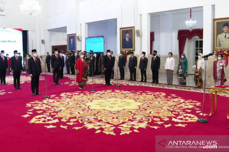 Presiden lantik 12 duta besar untuk negara sahabat