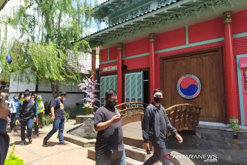 Perluas pasar UMKM, Dekranasda Jabar resmikan Kampung Korea
