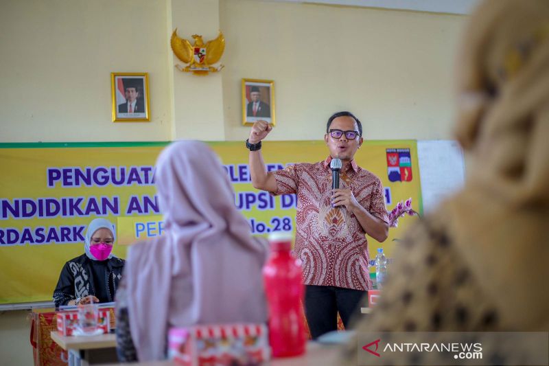 40 kepala sekolah SMP se-Kota Bogor diberi pengarahan antikorupsi