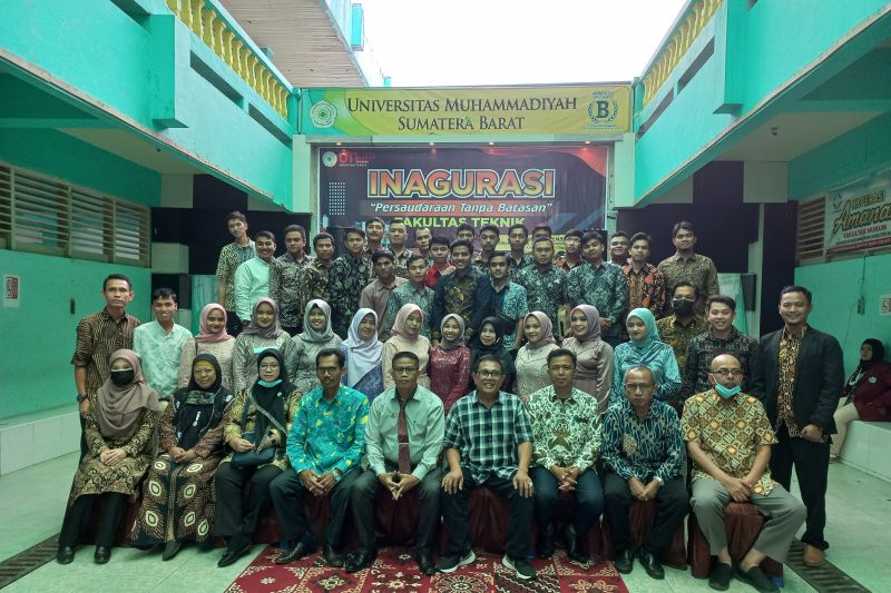 UM Sumbar lepas Sarjana Teknik melalui Inaugurasi Persaudaraan Tanpa Batasan