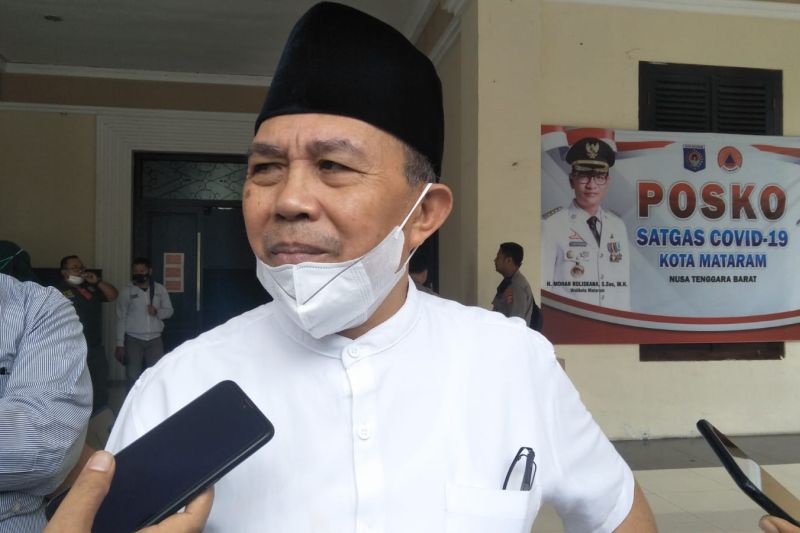 Disdik mewajibkan penggunaan pakaian adat bagi siswa di Mataram