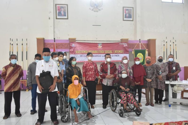 Bantul menyalurkan bantuan penunjang perekonomian bagi warga disabilitas