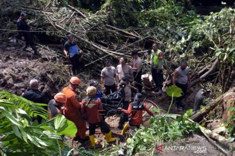 Bencana Longsor Di Gianyar Bali