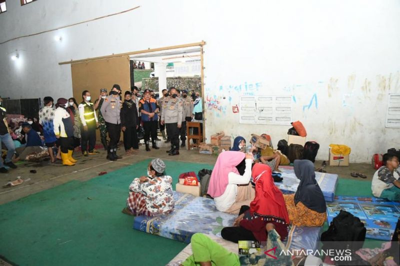 Polda Jawa Barat bantu pemulihan trauma korban banjir bandang Garut