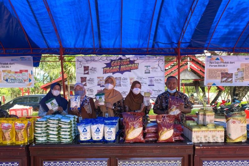 Bulog Sulteng gelar pasar murah di 15 kecamatan di Donggala