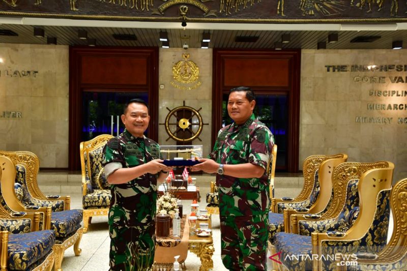 Kasad baru kunjungi Kasal dan Kasau untuk tingkatkan soliditas TNI