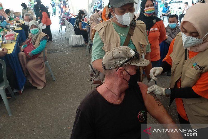 Pemkot Palu prioritaskan vaksinasi saat PPKM level 3