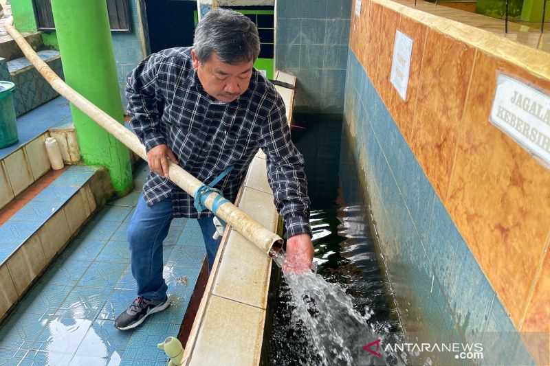 PDAM Garut bangun aliran air bersih ke daerah terdampak banjir