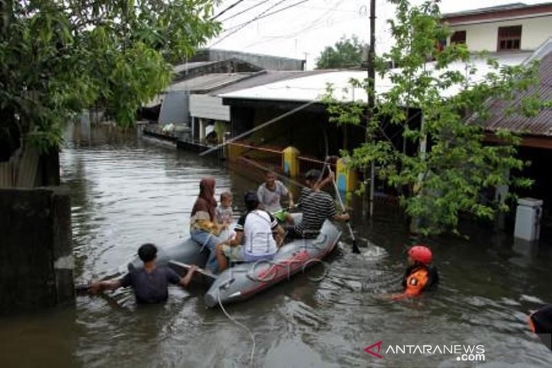 Dampak Banjir Di Makassar - ANTARA Sumbar