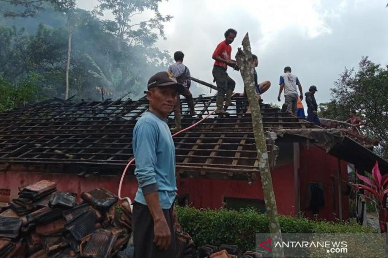 99 kasus kebakaran selama 2021 ditangani Pemadam Kebakaran Cianjur