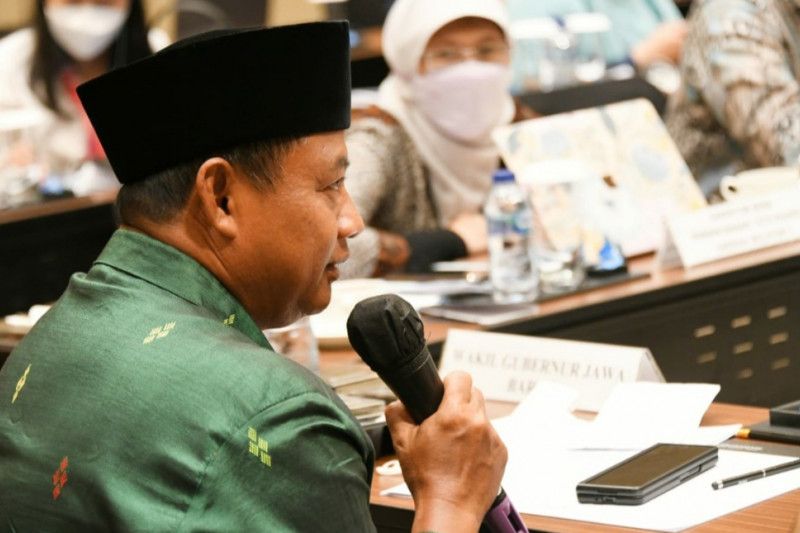 Pemprov Jawa Barat bentuk Dewan Pengawas Pesantren