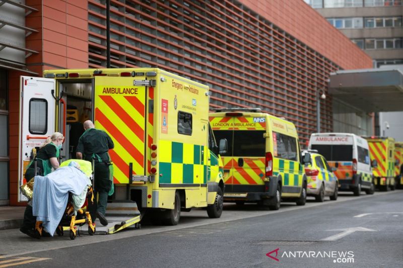 Pria sakit ginjal di Irlandia tunggu 100 jam lebih di kereta dorong RS