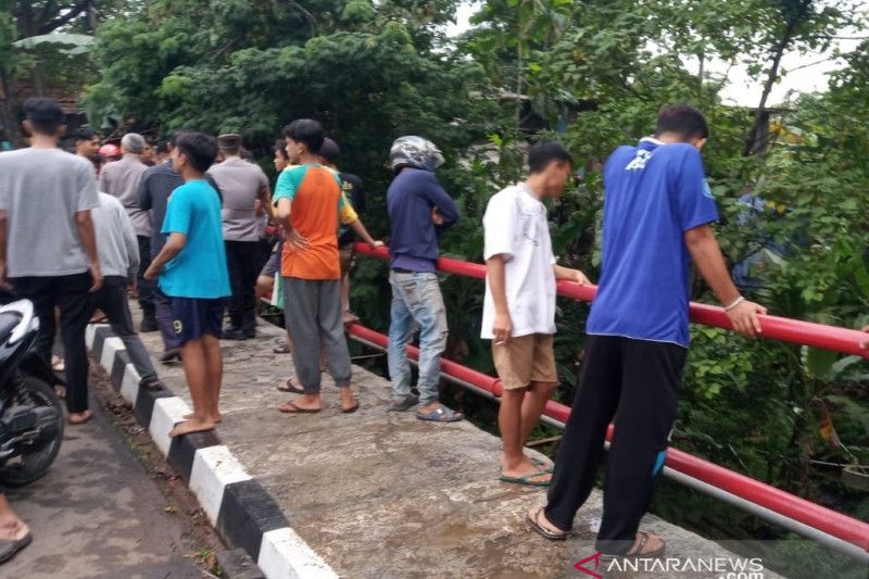 Seorang santri di Cianjur hilang terseret arus sungai saat berenang