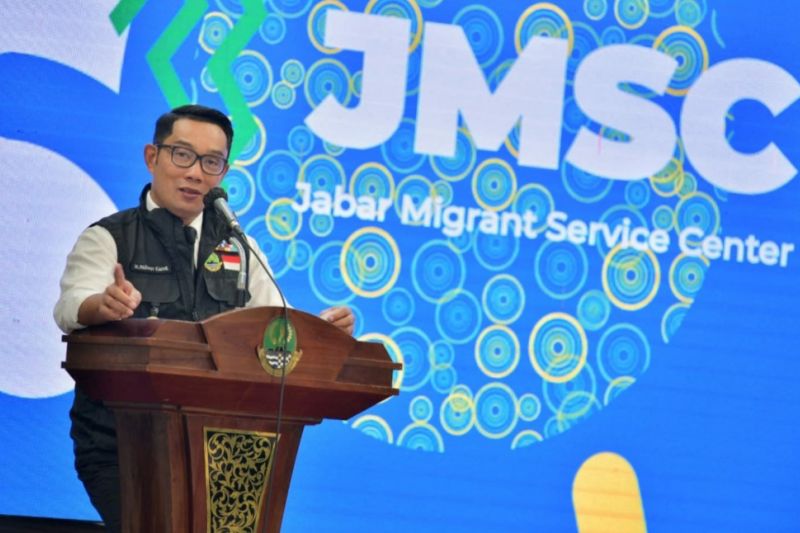 Gubernur Ridwan Kamil sambut baik dibukanya akses tol ke Bandara Kertajati