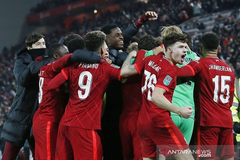 Liverpool lengkapi semifinalis Piala Liga lewat adu pinalti