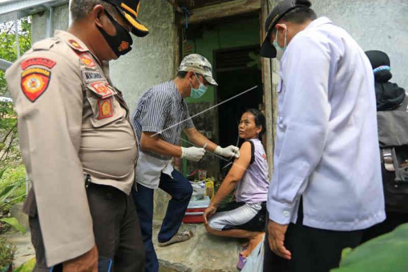 Vaksinasi di Kabupaten Cirebon mencapai 70 persen dan lansia 89 persen