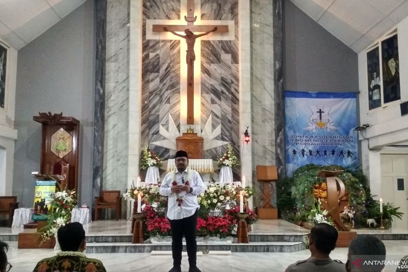 Menteri Agama berkunjung ke Gereja Katedral di Lampung