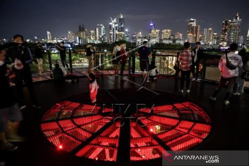 Wisata Skywalk Senayan Park Antara Sumbar