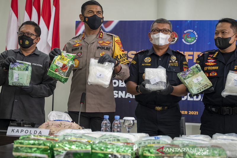 Polda Sulteng Gagalkan Penyelundupan Sabu 29 Kg