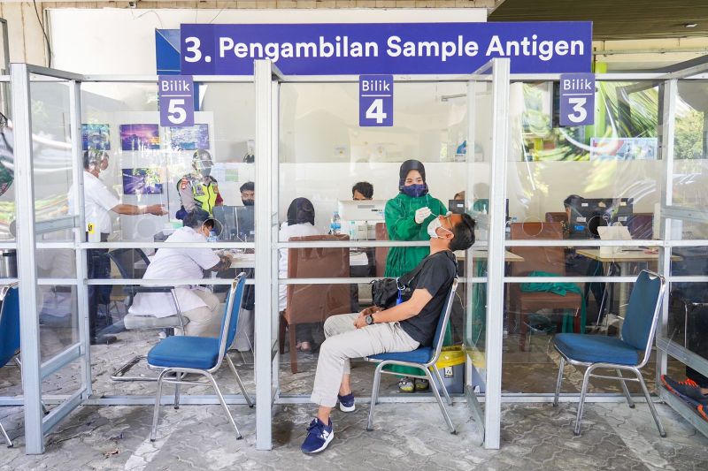 Kemarin, defisit APBN maksimal lima persen sampai tarif antigen turun