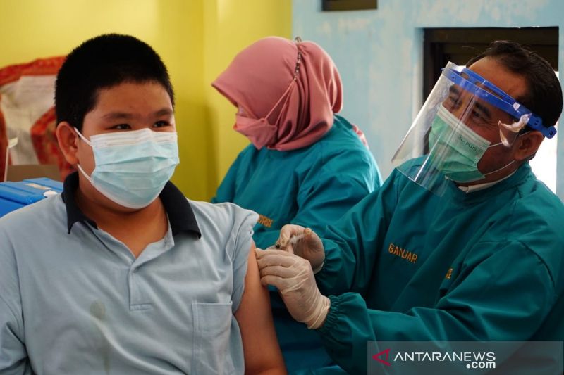 Vaksinasi COVID-19 di Garut capai 70 persen pada akhir 2021