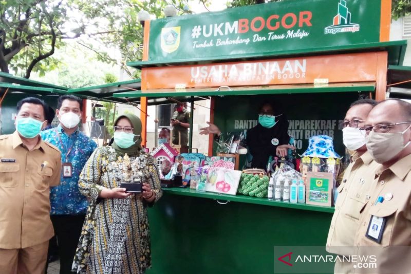 Kabupaten Bogor gandeng Shopee tingkatkan pemasaran ekonomi kreatif