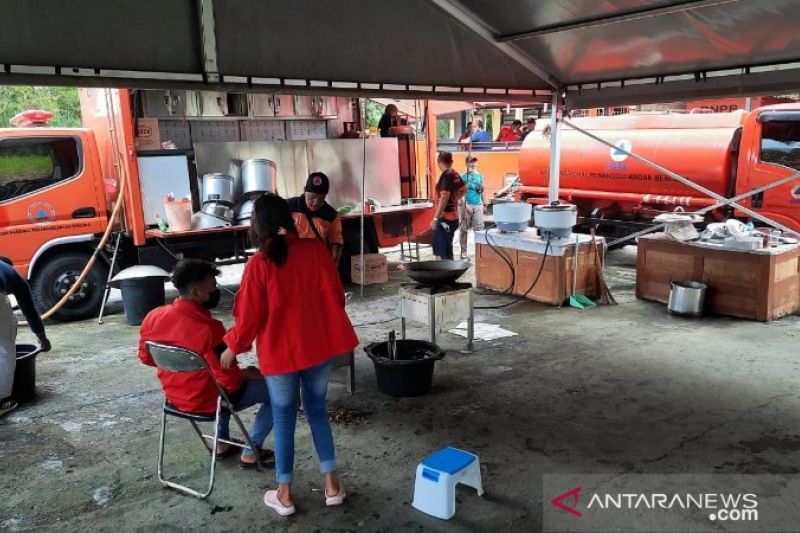 Dapur umum Papua menyiapkan 600 makanan setiap hari