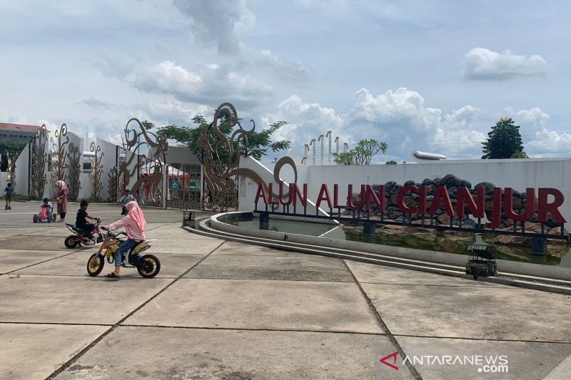 Taman Alun-alun Cianjur kembali dibuka pada 11 Januari