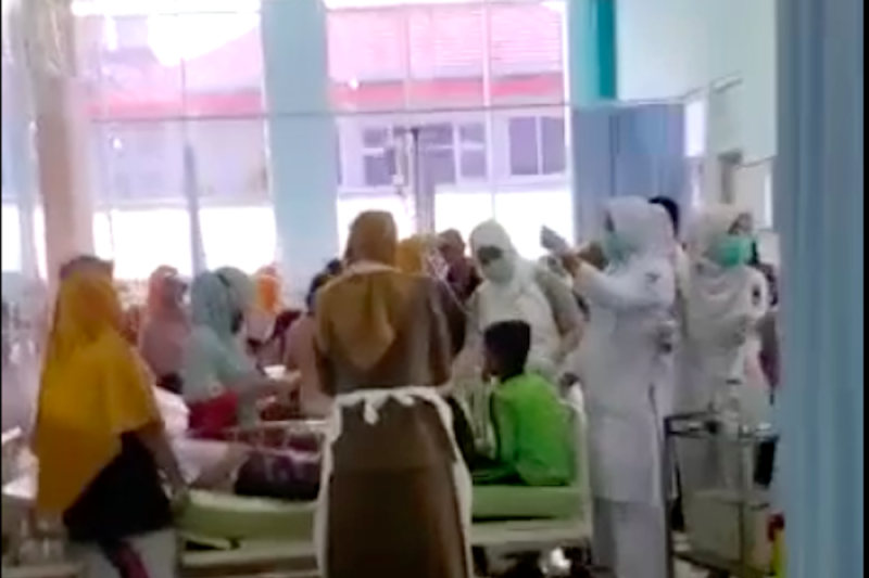 27 murid SD Gunung Sarik Padang keracunan usai jajan bakso bakar