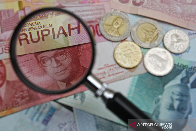 Kurs Rupiah melemah jelang rilis neraca perdagangan Desember