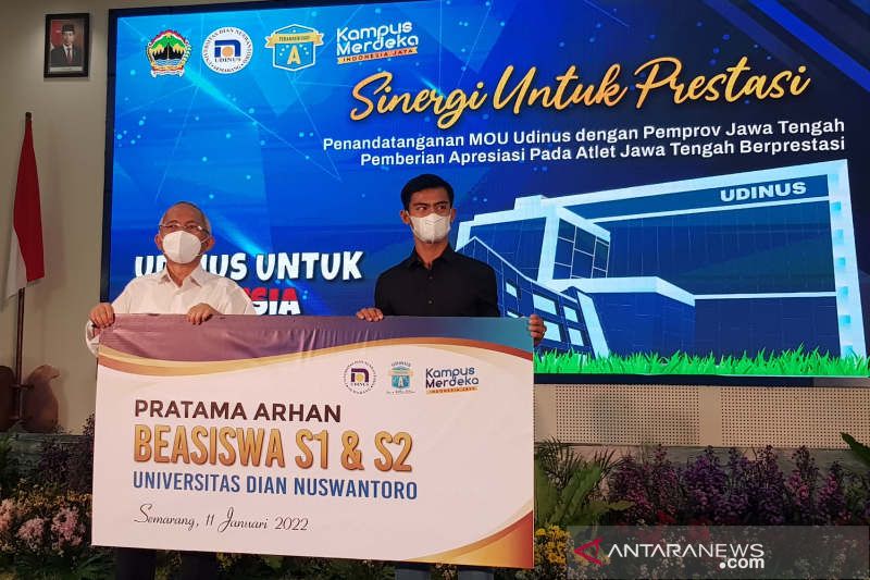 Udinus Semarang Beri Pratama Arhan Beasiswa Pendidikan S1 Hingga S2 - Antara News