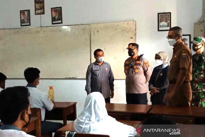 Pemkot Cirebon minta sekolah atur kedatangan dan kepulangan siswa