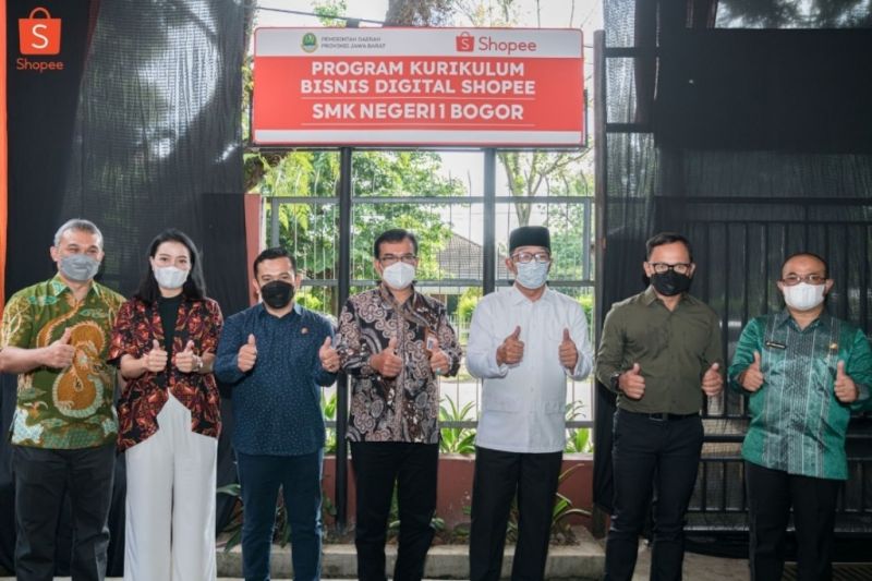 Shopee mulai kelas perdana Kurikulum Bisnis Digital SMK se-Jabar