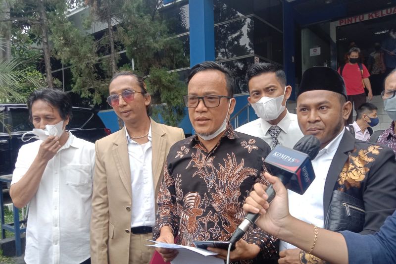 Ikatan Aktivis 98 dan Relawan JoMan laporkan Ubedilah Badrun ke polisi