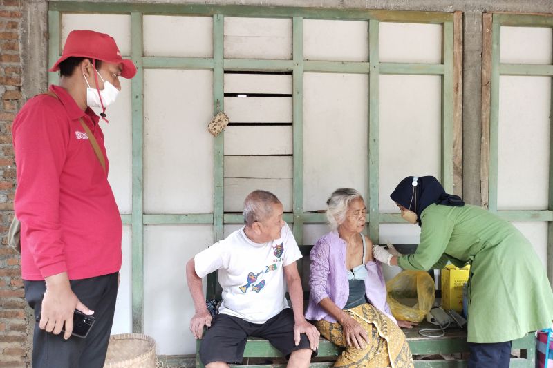 Dinkes Gunung Kidul mulai lakukan vaksinasi COVID-19 dosis ketiga bagi lansia