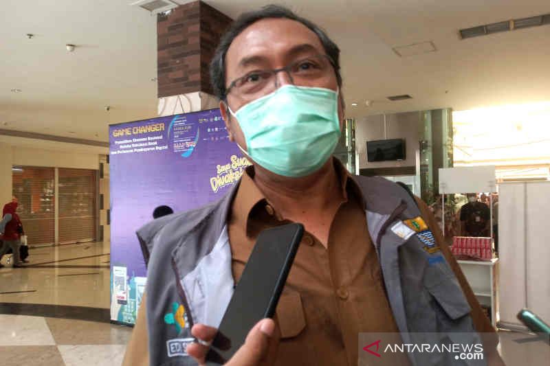 Pemkot Cirebon lakukan vaksinasi penguat bagi pekerja layanan publik