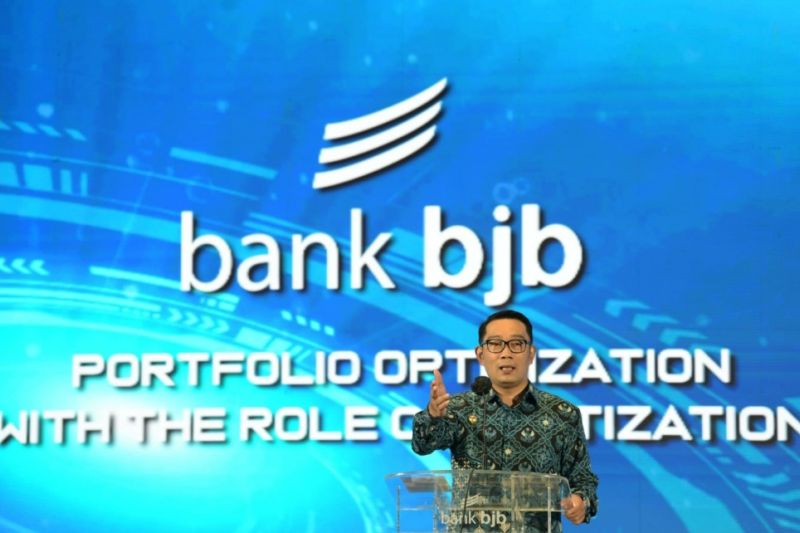 Ridwan Kamil minta Bank BJB jadi solusi atasi pinjaman 