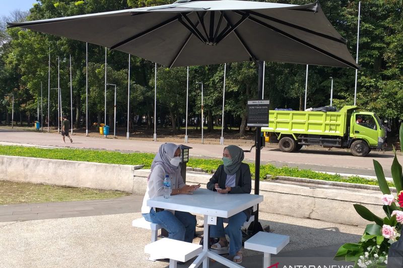 5 Saung Tenaga Surya terpasang di Lapangan Tegallega Bandung